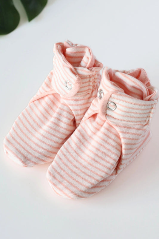 Snug-64-Baby-Booties