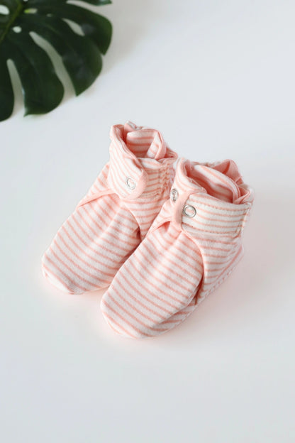 Snug-64-Baby-Booties
