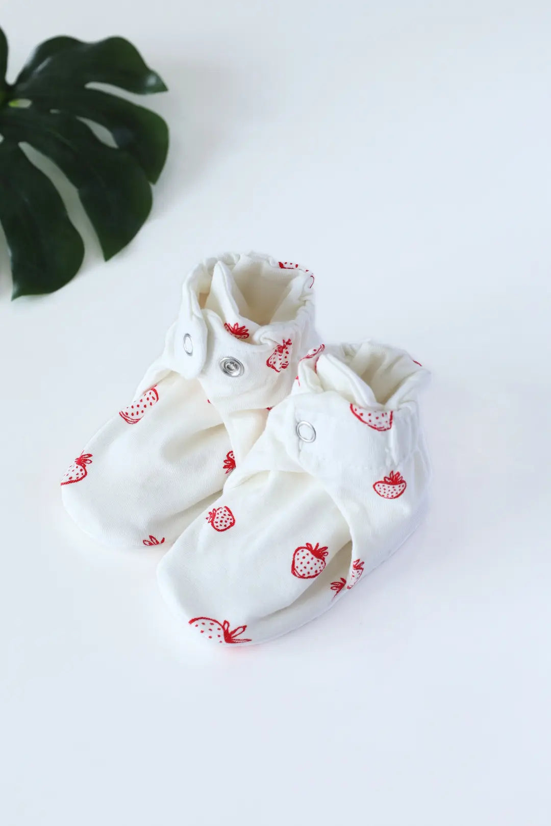 Snug-68-Baby-Booties