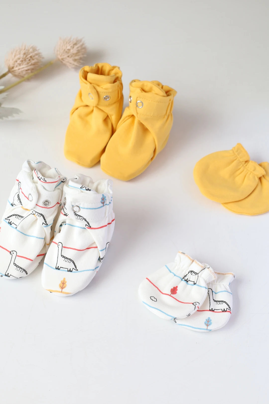 Tiny-Saurs-Baby-Mittens-and-Booties