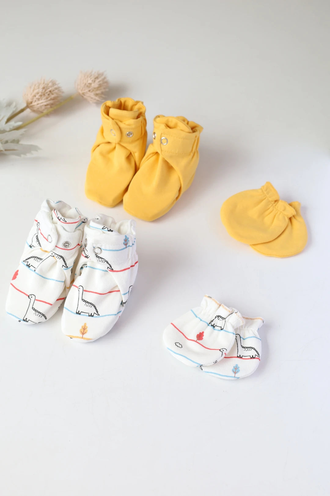 Tiny-Saurs-Baby-Mittens-and-Booties