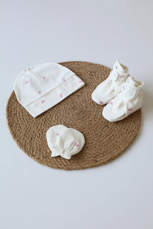 Trio-Arch-Cap-Mittens-and-Booties-Combo