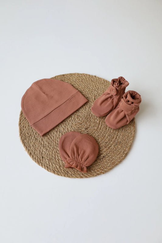 Trio Cocoa-Cap, Mitten and Bootie