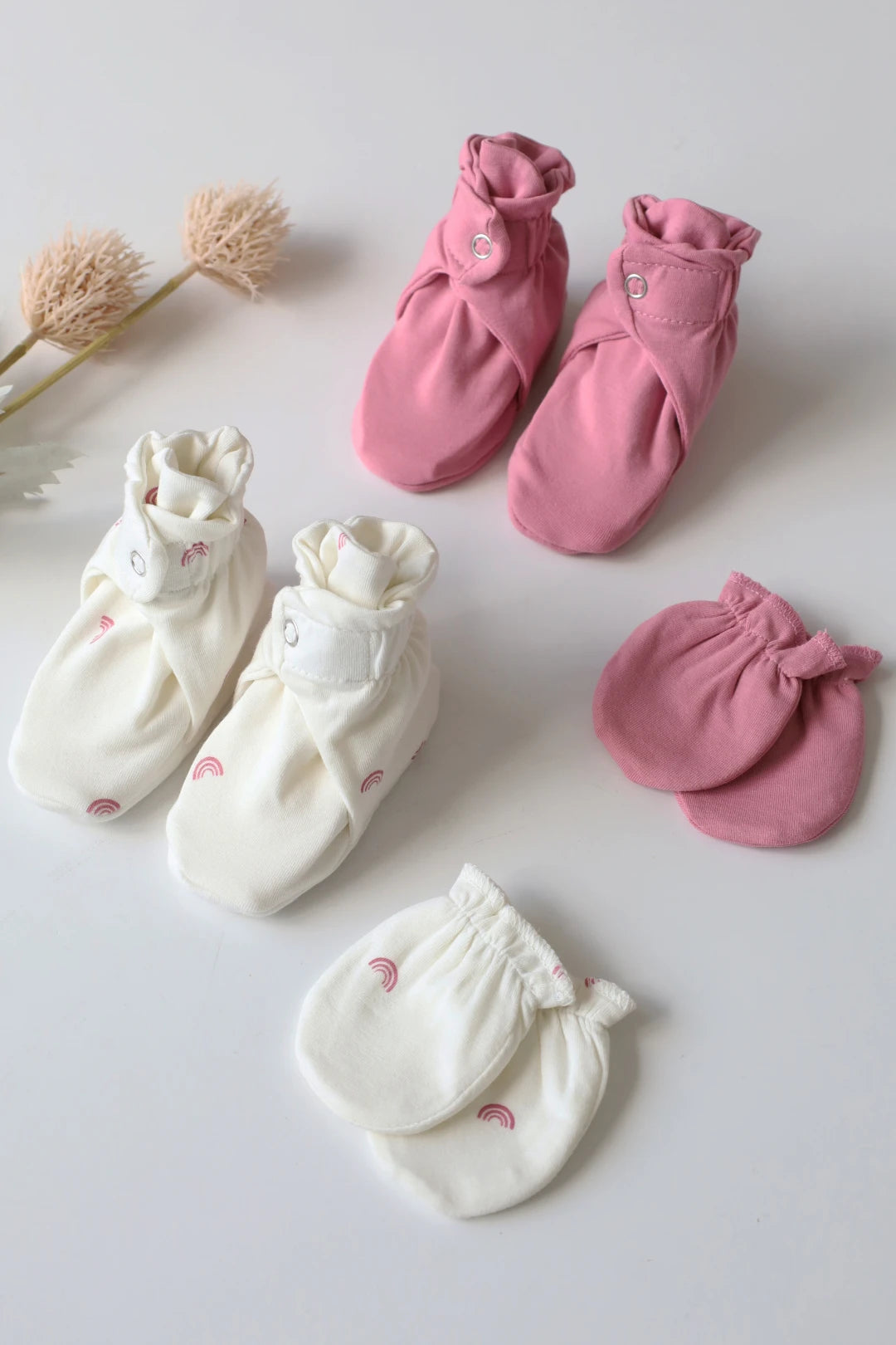 Twin-Arch-Baby-Mittens-and-Booties