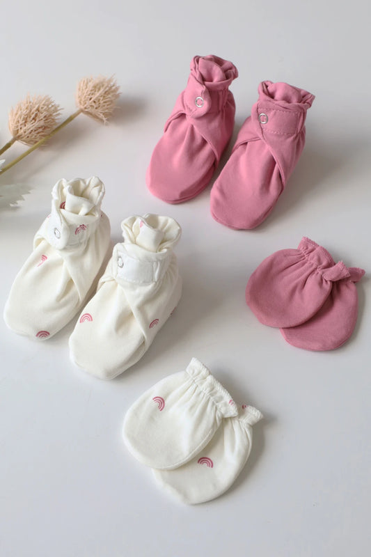 Twin-Arch-Baby-Mittens-and-Booties