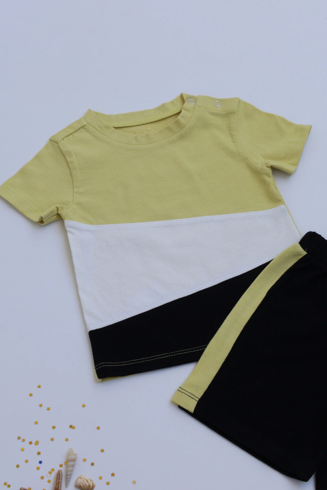 Unisex-Kids-Top-and-Shorts-Set-Z-Patch-Set