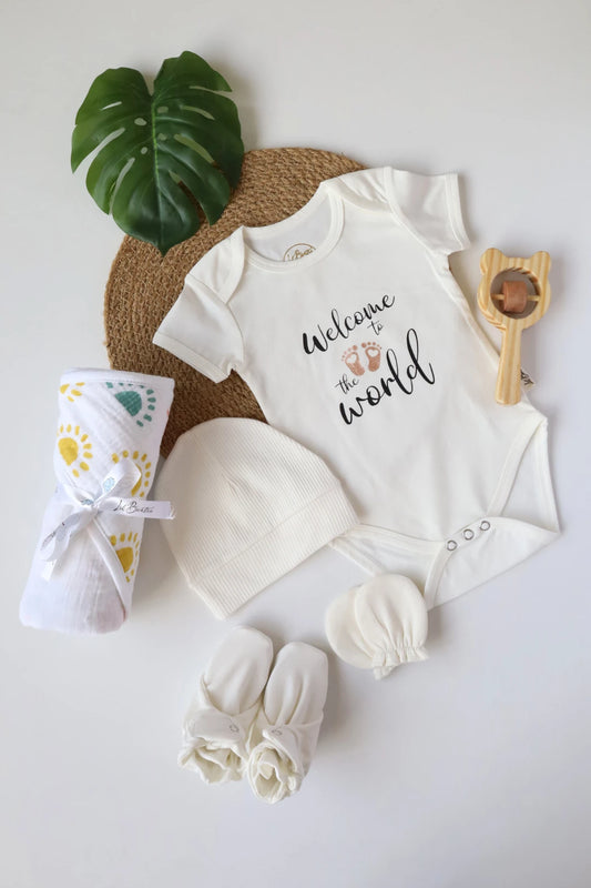 Welcome Little Heart Combo-Newborn Essentials Gift Combo