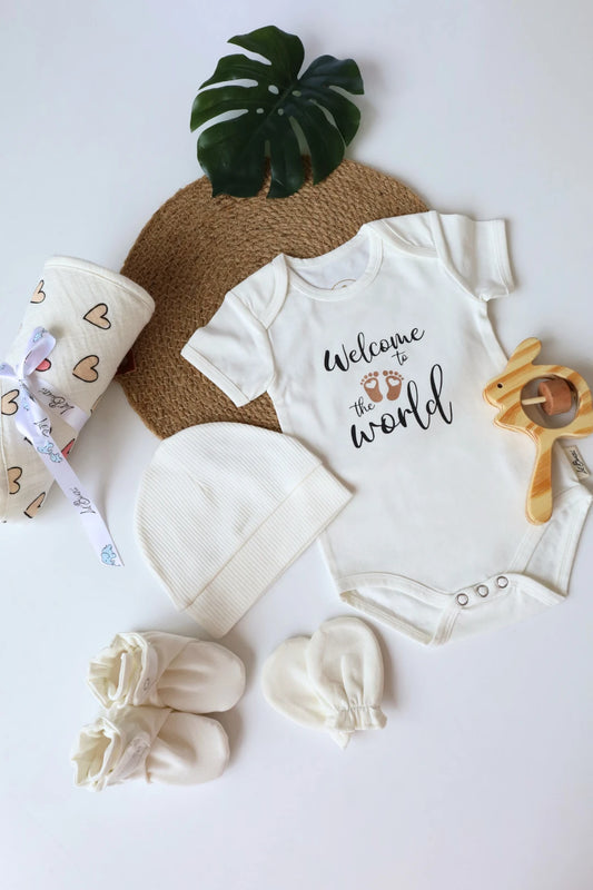 Welcome-Little-Heart-Combo-Newborn-Essentials-Gift-Combo