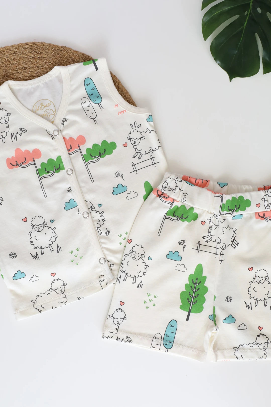Wolly-Flock-Newborn-Jabla-and-Shorts