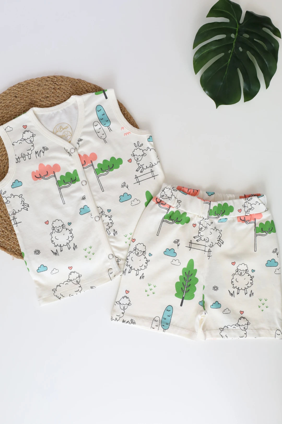 Wolly-Flock-Newborn-Jabla-and-Shorts