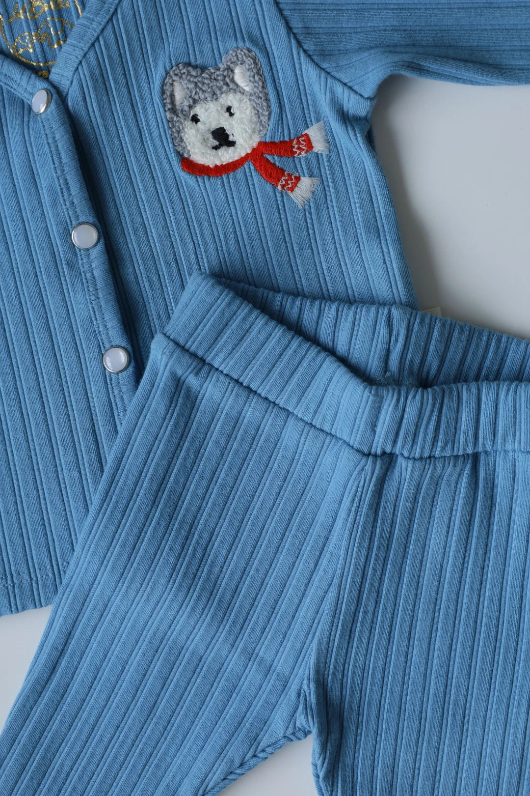Howler-Newborn-Clothes-Set